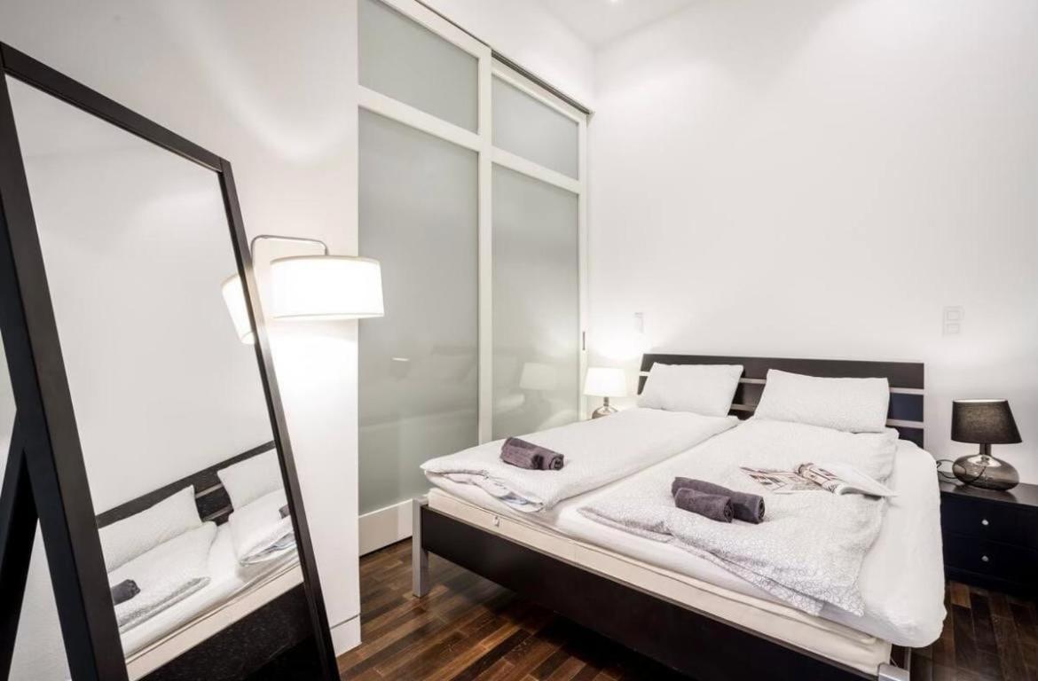 4 Bro For Secret Apartment Budapest