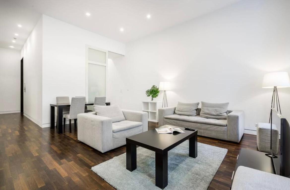 4 Bro For Secret Apartment